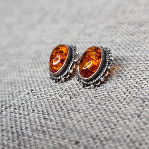 Overall excellent condition   classic pandora charm bracelet  signed 925 ALE  7. - Picture 4 of 8